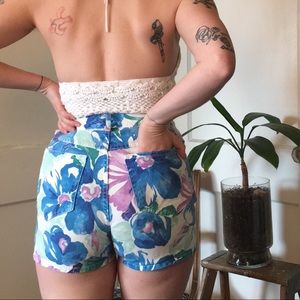 80s floral high waisted shorts